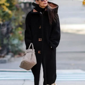 Katie Holmes Coat​